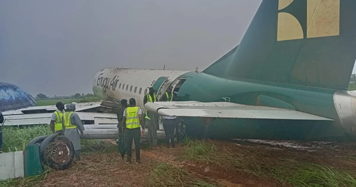 What To Do If Your Aircraft Makes An Emergency Landing: Safety Tips Every Passenger Should Know